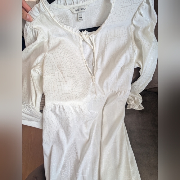 Speechless White Long Sleeve Sundress with V-Neck - Picture 9 of 11